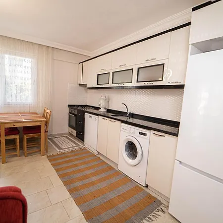 2 Bedroom Comfotable House In Apartment *