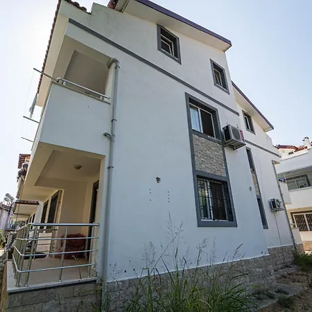 2 Bedroom Comfotable House In Apartment Fethiye